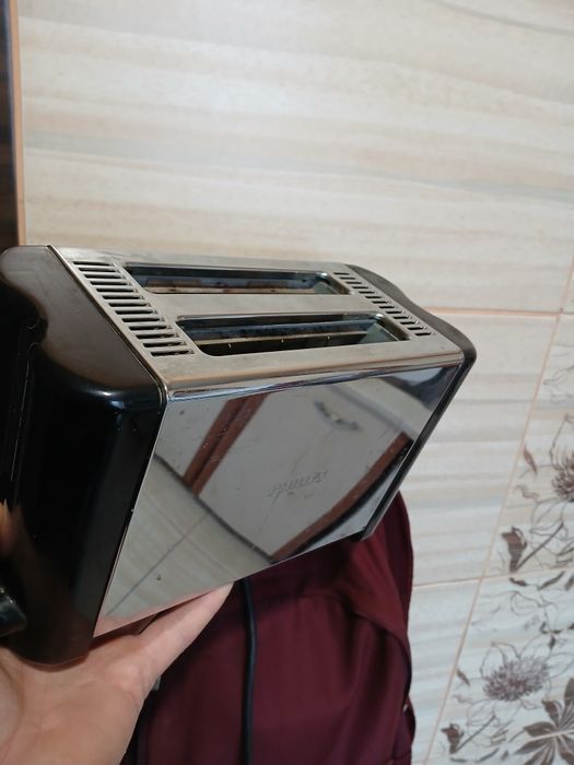 Продам тостер Phillips
