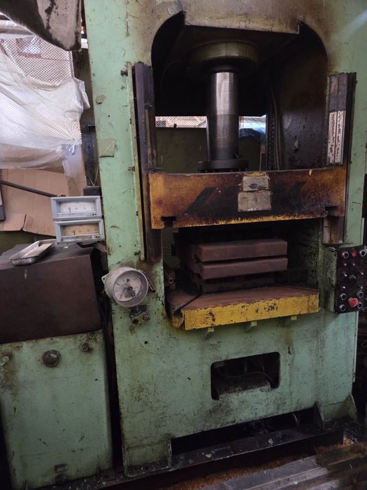 Прес гідравлічний ПД 478  160 тон