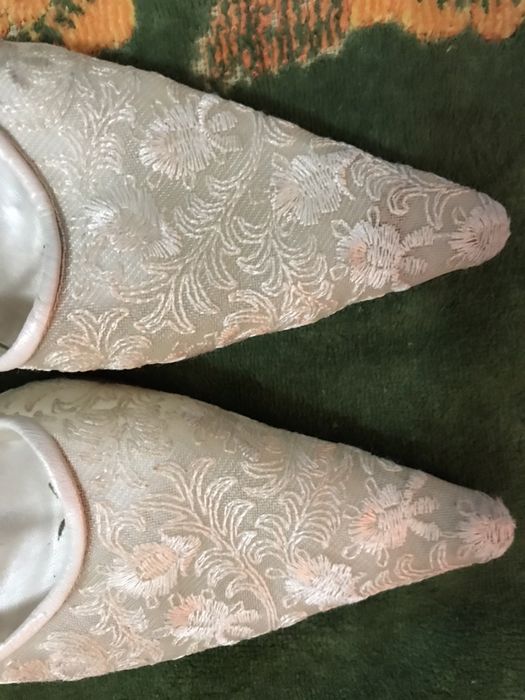 Sapatos de noiva rendados