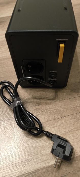 ББЖ APC Easy UPS 900VA блок безперебійного живлення