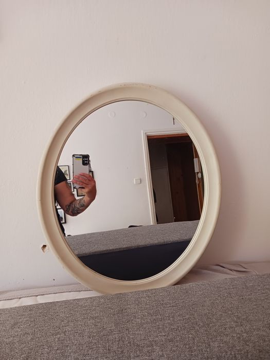 Oddam duże owalne lustro