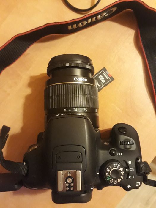 Canon Eos 700D czysty