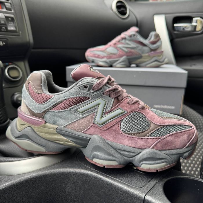 Жіночі бордові кросівки нюбеланс New Balance 9060 Truffle Rich Earth