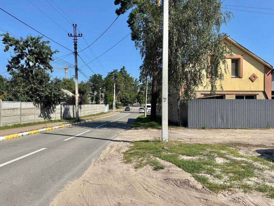 Продаж ділянки одразу біля академії спорту в Бучі! 3фасади