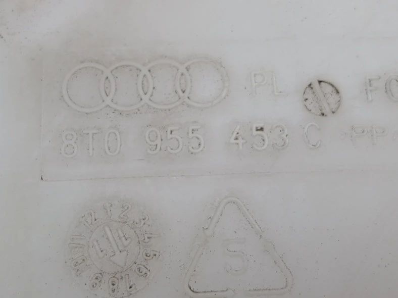 Reservatório / depósito água limpa vidros AUDI A4 Avant (8K5, B8)