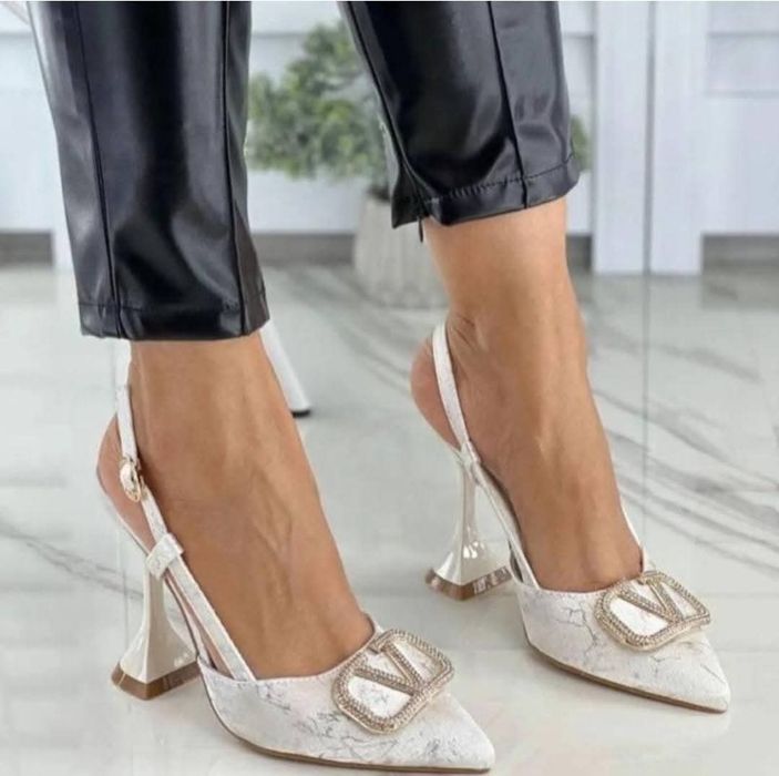 Жіночі туфлі босоніжки