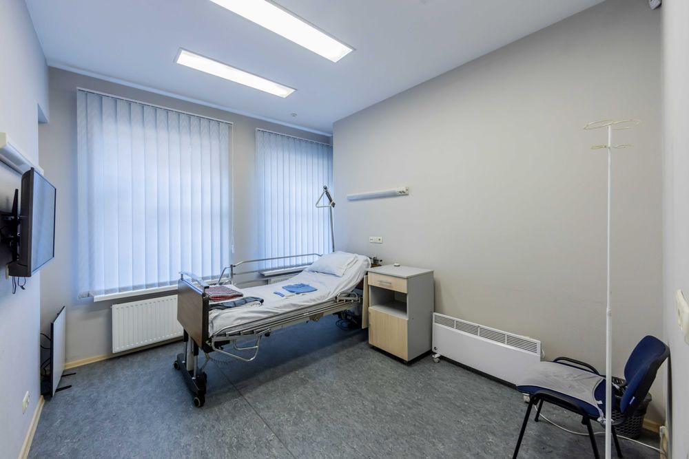 Приміщення під медичну клініку 358 м² — оренда з правом викупу | Поділ