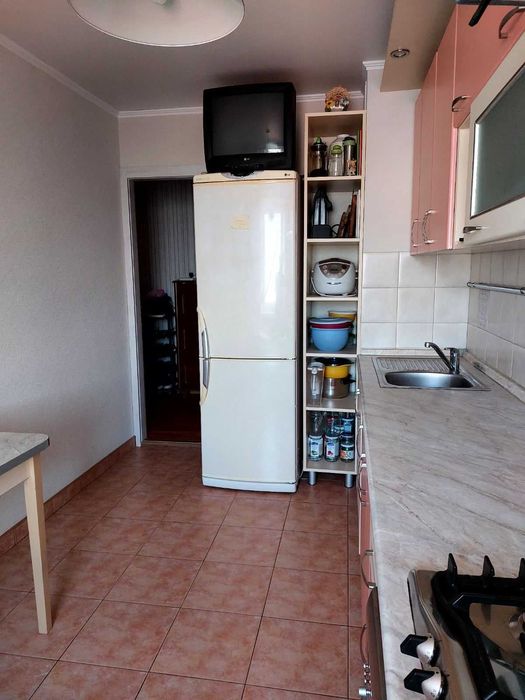 Продається трикімнатна квартира Центр. Сертифікат