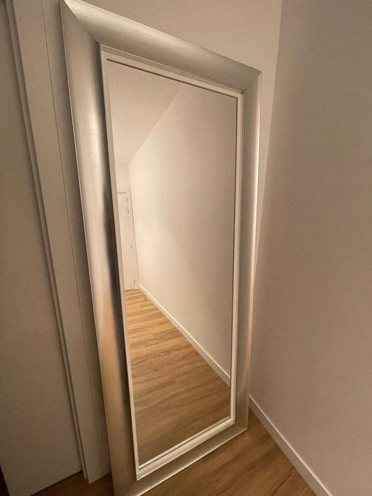 Espelho decorativo com moldura prateada 2,00x0,80