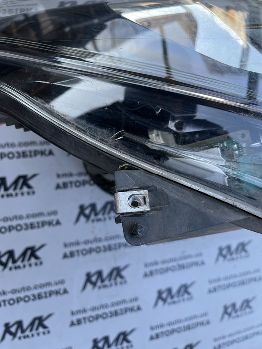 Фара передня права Opel Insignia AFL 13-17р. 13426664 Bi xenon