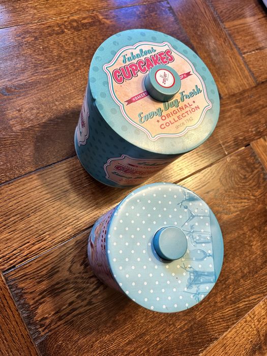 Metalowe puszki ozdobne 2 szt