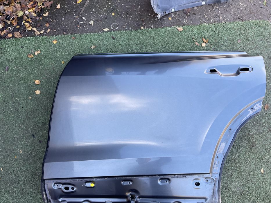 Двері задні ліві колір 6Y / Z7S AUDI Q8 4M8 2018-2022