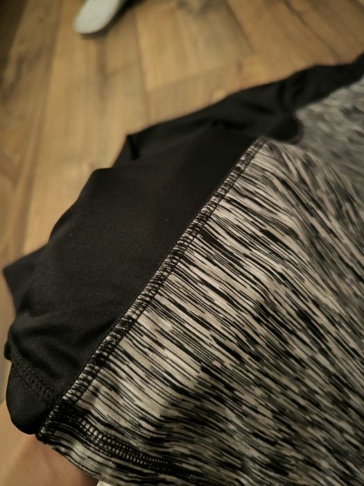 Bluza sportowa z kapturem