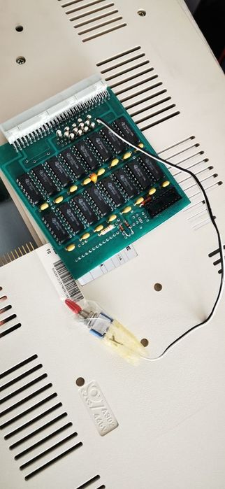 Nowe Commodore Amiga A500  RAM 1MB
a 
Nigdy nieotwieran