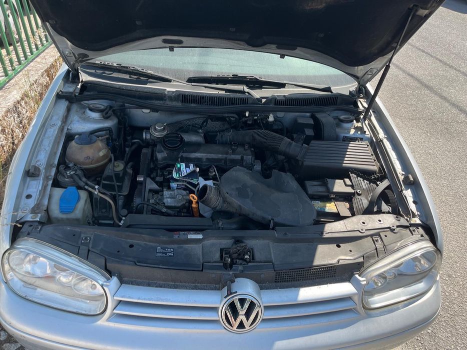 Volkswagen Golf IV 1.9 TDI (ano 2000) para peças