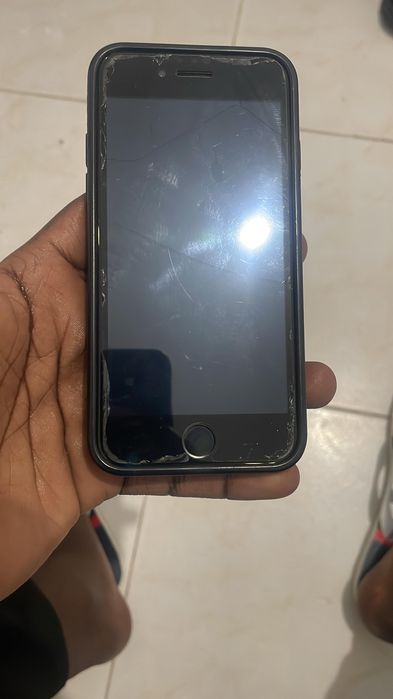 8 iPhone 8n Bateria 69 64gb Visor alterada Traseira alterada  Versão 16