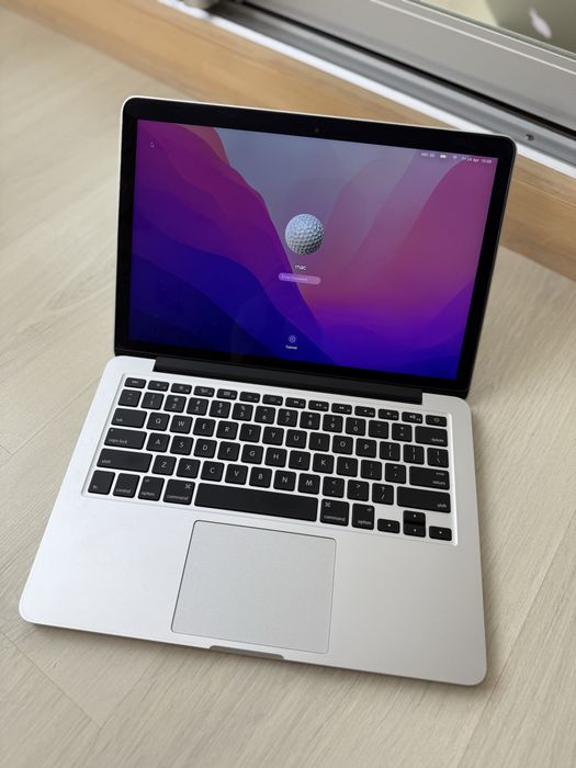 Macbook Pro 2015 8 128 гарний стан