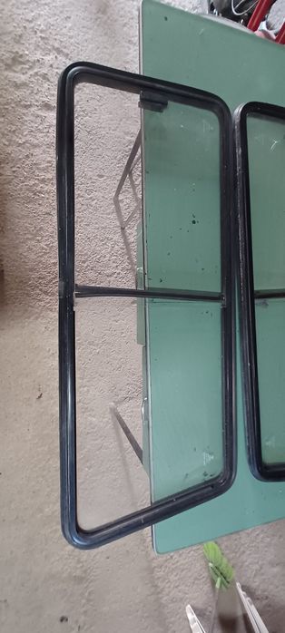 Janelas laterais hard top e manete multifunções UMM ALTER