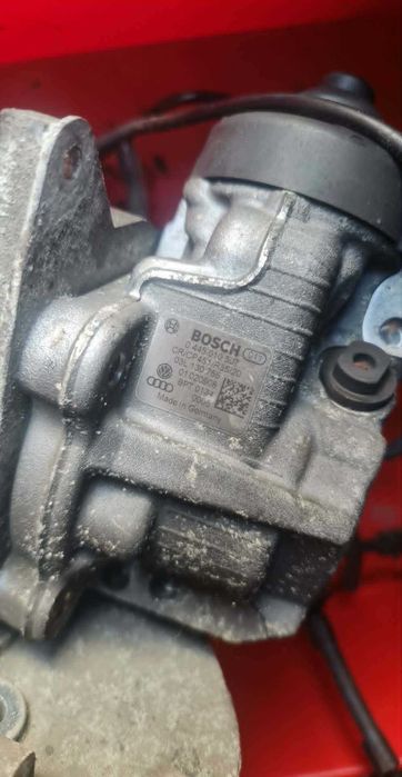Pompa wtryskowa  listwa wtryskowa czujnik ciśnienia CR diesel audi a4 b8 2.0 TDI caga cag cah caha  BOSCH 03L130755