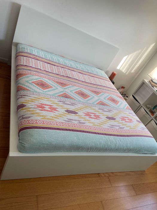 Cama de Casal Branca - IKEA Malm com colchão incluído