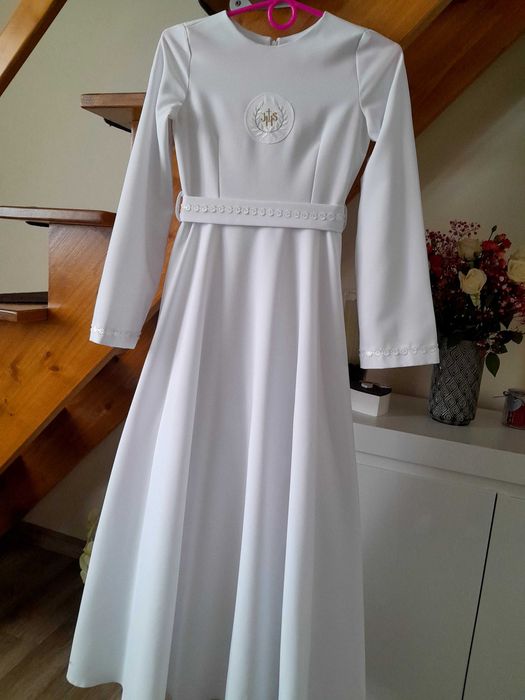 Sprzedam albę dziewczęcą wianek gratis