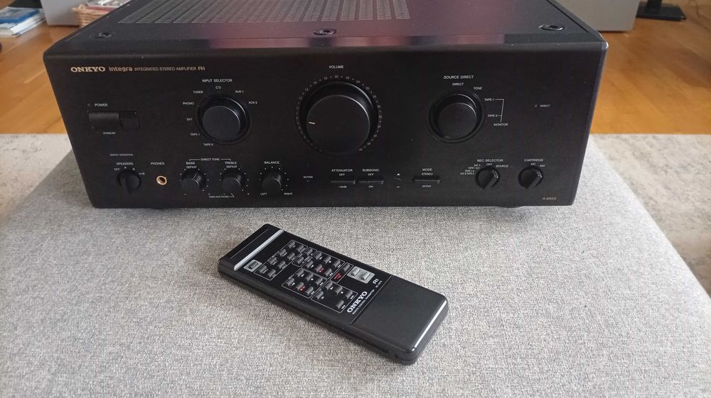 Wzmacniacz Onkyo 8850 .