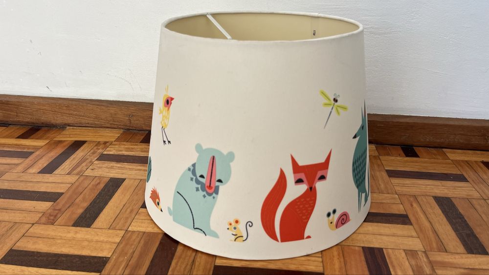 Abajur tema animais. Criança.