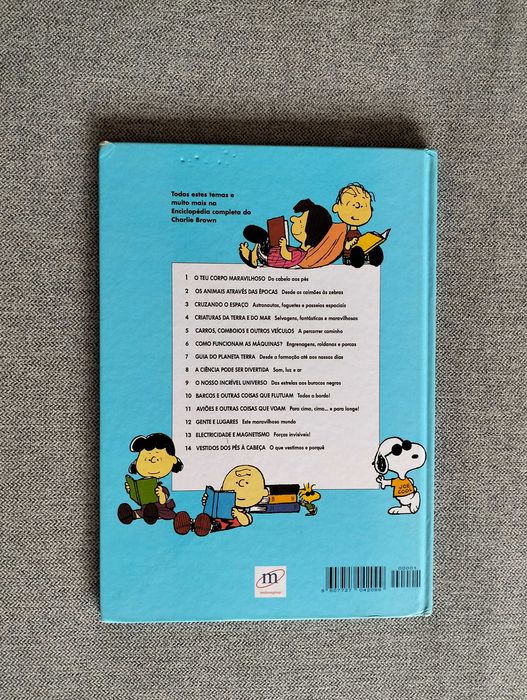 Livro "Enciclopédia do Charlie Brown - O teu corpo maravilhoso"