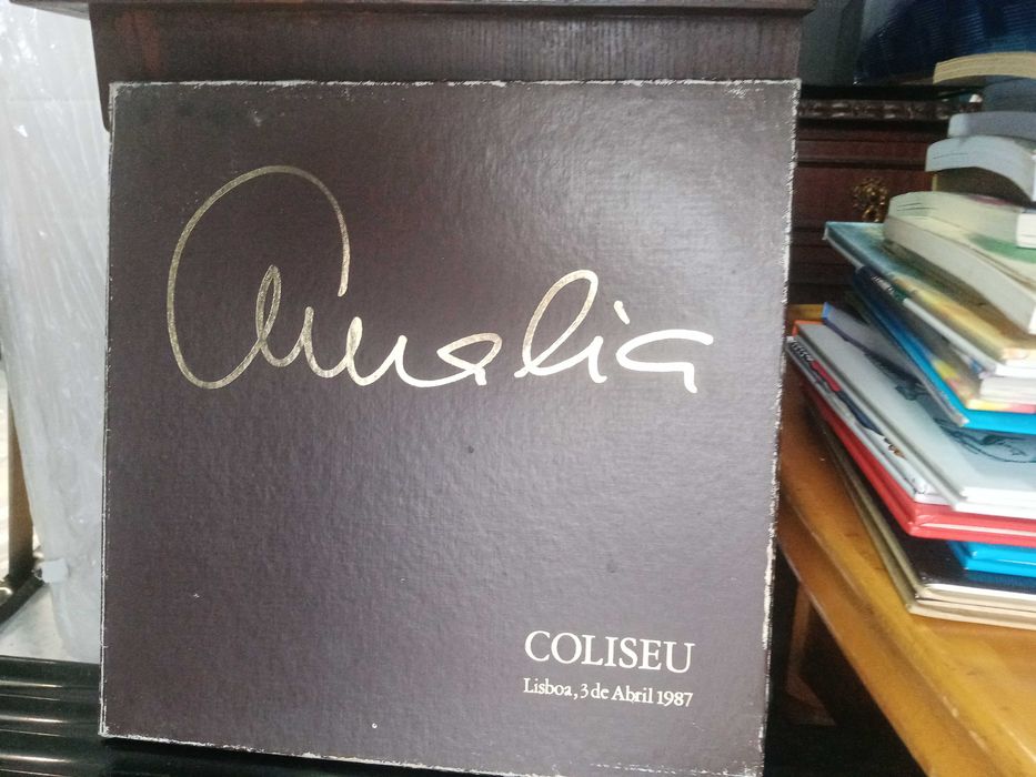 Três lp's em caixa, da Amália