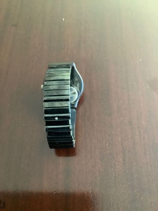 Relógio Swatch com bracelete ajustável