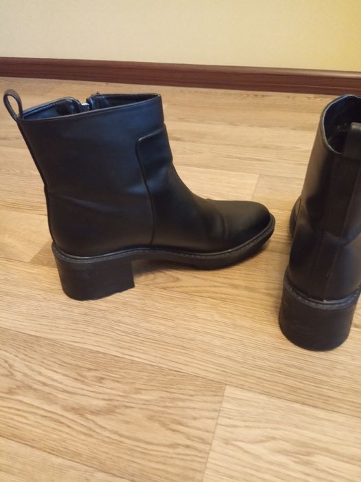 Ботинки Bershka раз. 40