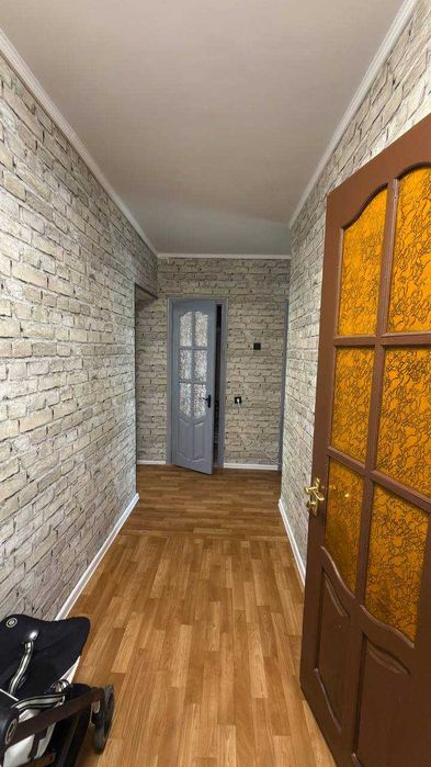 В продажі трикімнатна квартира, мікрорайон Виставка