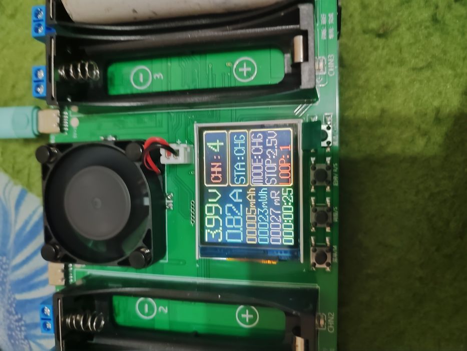 Зарядное,тестер литиевых аккумулятор