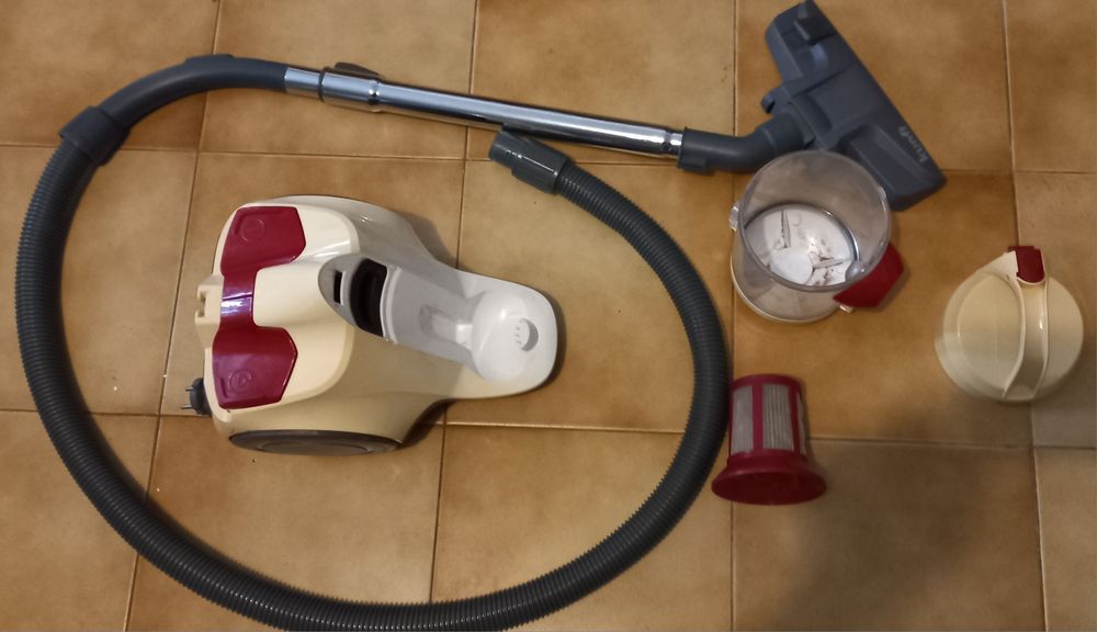 Aspirador Kunft com boa aspiração