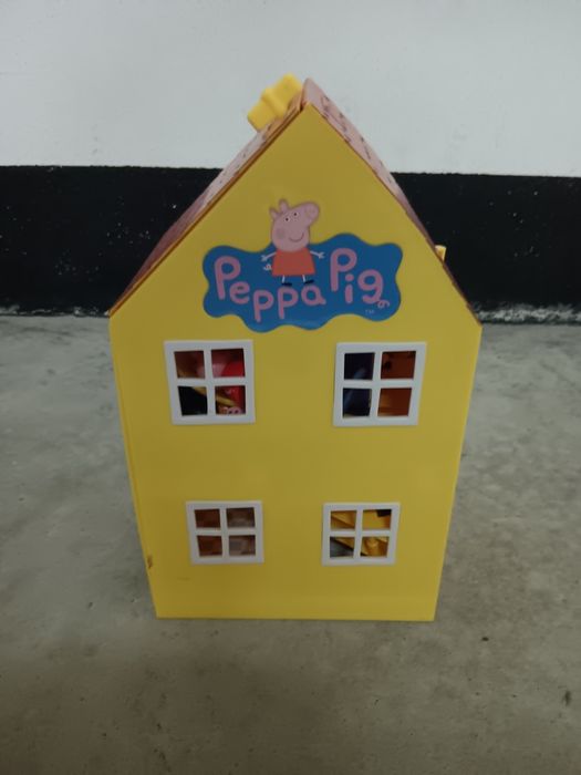 A casinha da Peppa e do Jorge