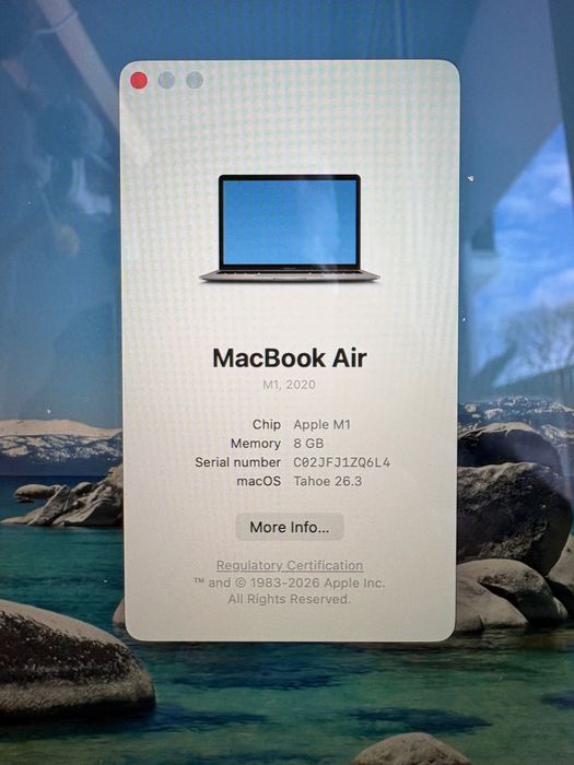 MacBook Air M1 2020 (8 ГБ/256 ГБ)