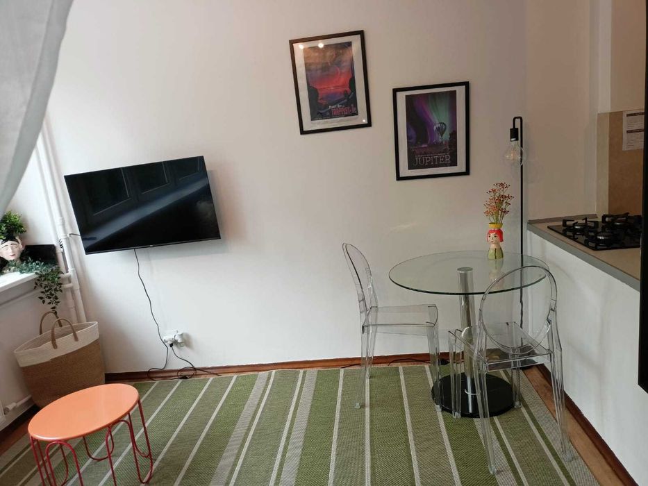 Bezpośrednio do wynajęcia kawalerka 24 m² przy ul. Złotej 75 [Centrum]