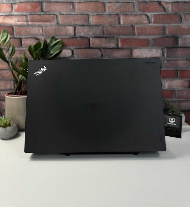 Quadro M500 2GB·Lenovo ThinkPad P50s·i7-6500U·16GB+SSD256·15.6"FHD ТОП