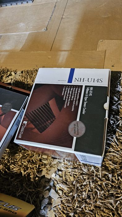 Fractal Design Define R3, 16GB Ram, Maximus VII Hero, Noctua U14S, 2TB