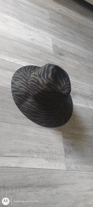 Piękny kapelusz 100%wool