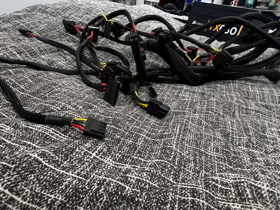 Блок питания Corsair TX-650