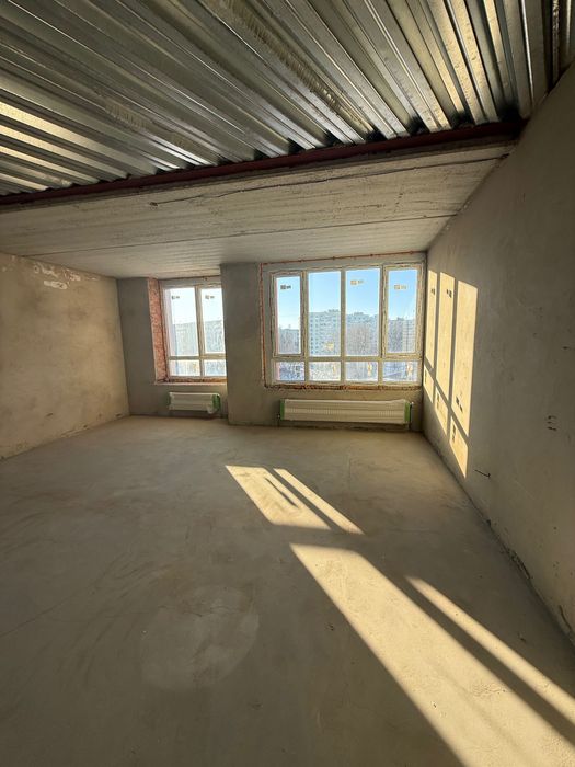 Продам велику 2к квартиру. Лушпи. Новобудова. Еверест