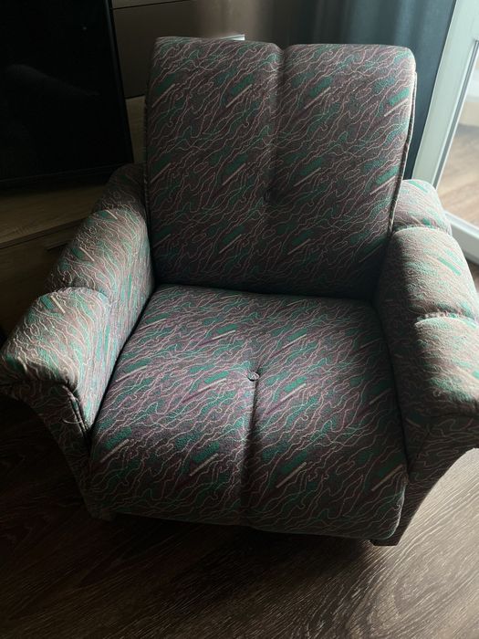 Крісло мʼяке на колесах радянського походження