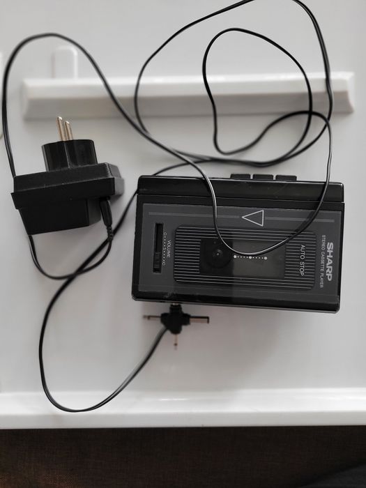 Walkman Sharp JC- 105 BK- nadal sprawny