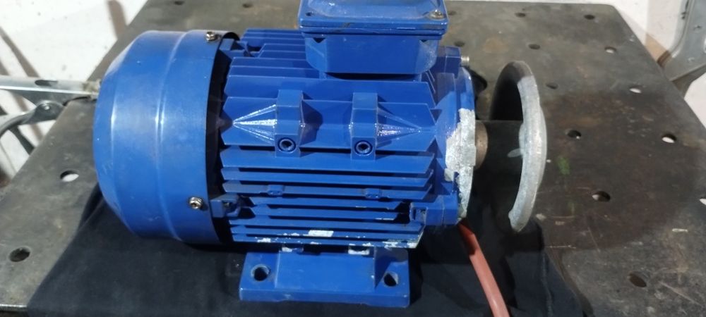 Silnik elektryczny 1,1 Kw