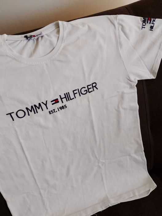 TOMMY HILFIGER. Koszulka damska.