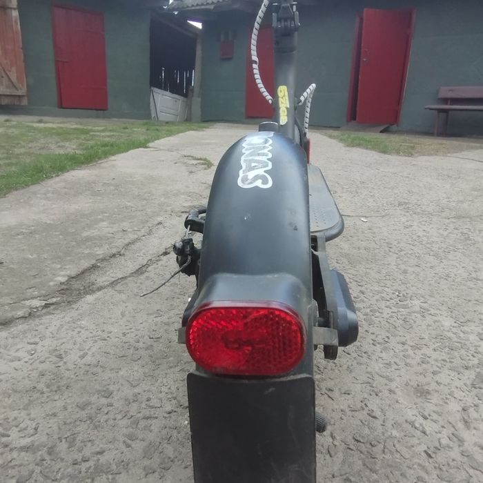 Продаю електро самокат ксяомі