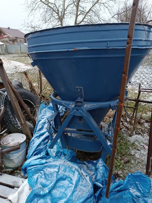 Розкидач міндобрив