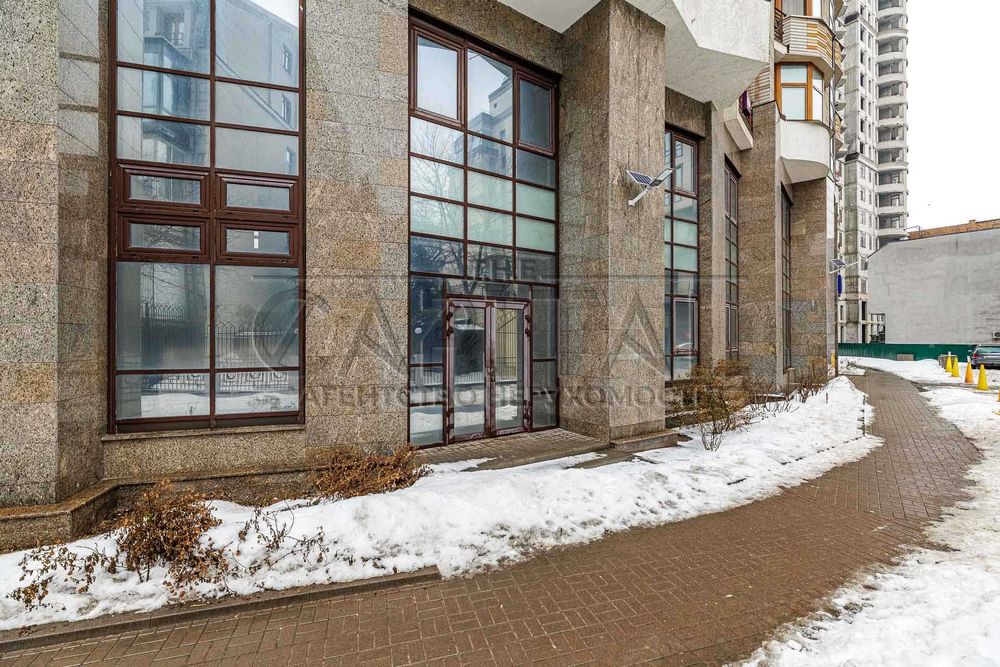 Продаж комерції фасад 684 м² | Богдана Хмельницького | Центр