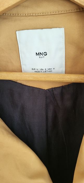 Gabardina de senhora Mango